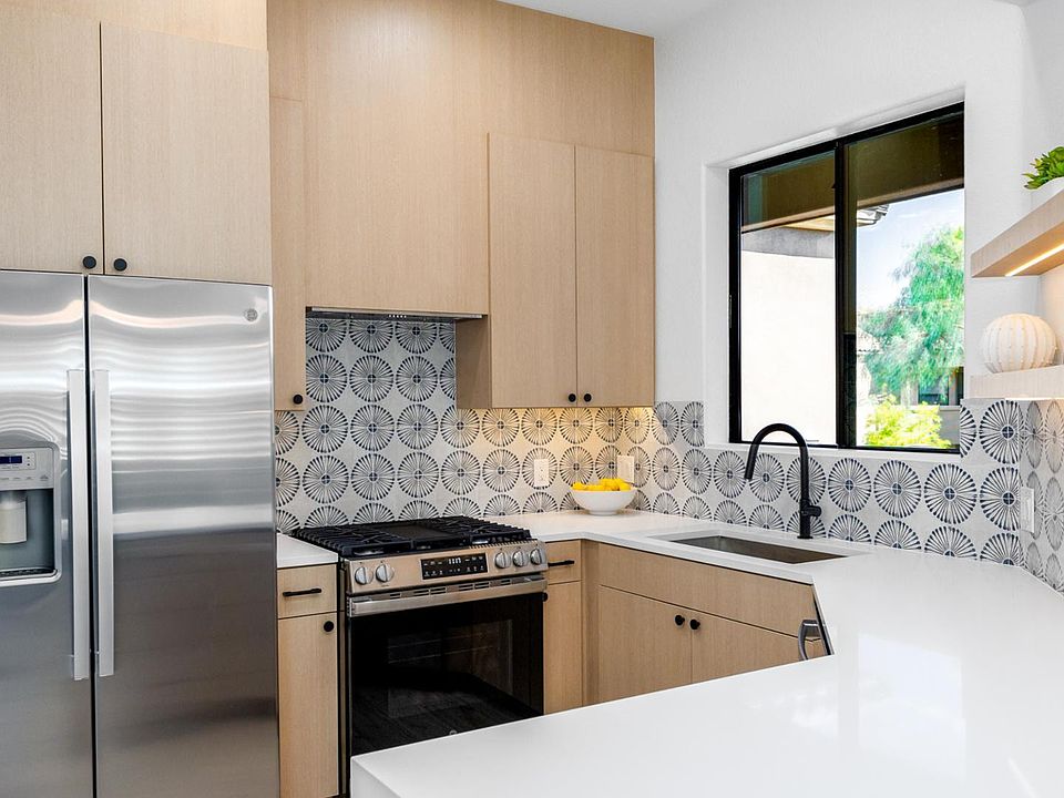 1st image of 7027 Scottsdale Rd #225