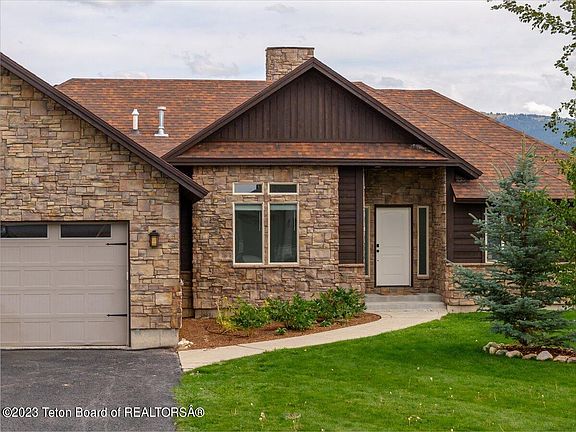 2nd image of 2223 Iron Wood Dr