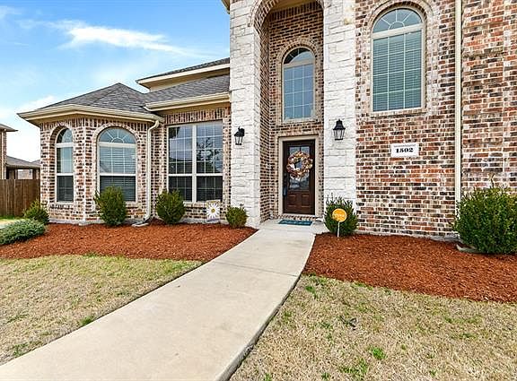 5th image of 1502 Lochness Ct
