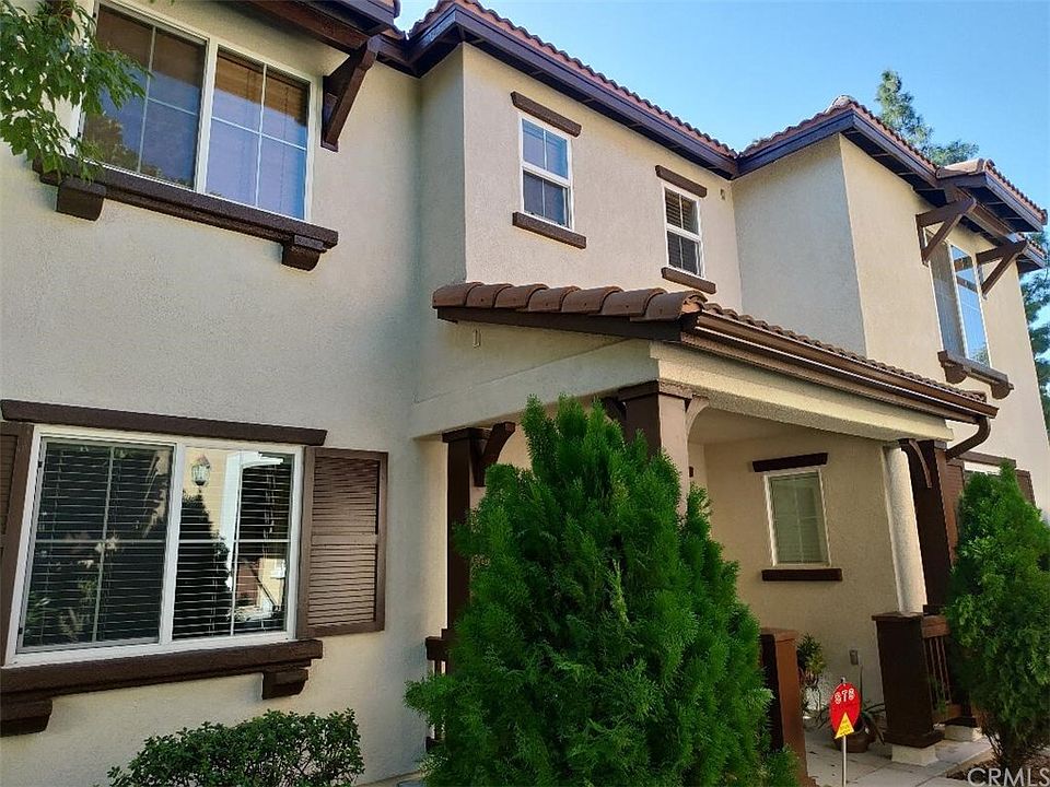 1st image of 335 N Placer Privado