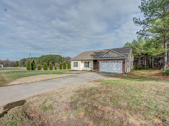 2nd image of 101 McCarter Dr