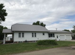 811 N Logan St, Osmond, NE 68765