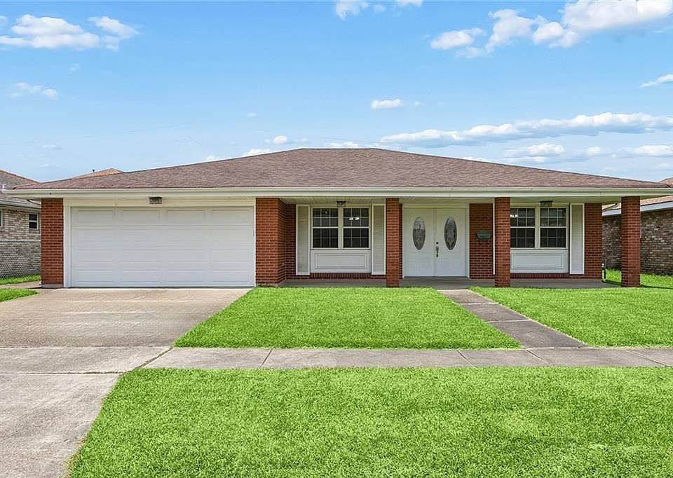 1st image of 2312 Creely Dr