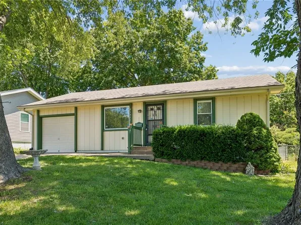 1011 S Scott Ave, Belton, MO 64012