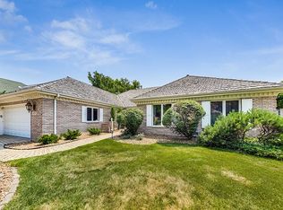 231 Timber Edge Ln, Palos Park, IL 60464