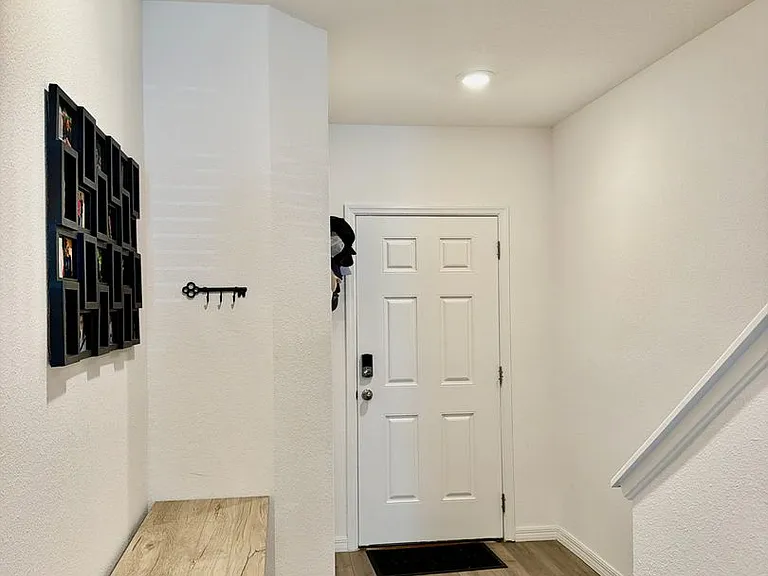 3284 Penny Cove Ln — Photo 3