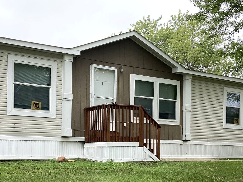1st image of 1021 SE 41st Ter