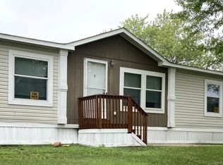1021 SE 41st Ter, Topeka, KS 66609