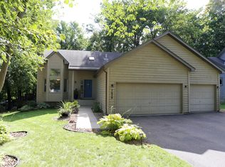 7629 Paulsen Dr, Eden Prairie, MN 55346