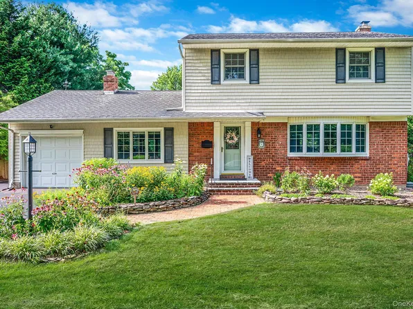 5 Amalia Lane, Commack, NY 11725