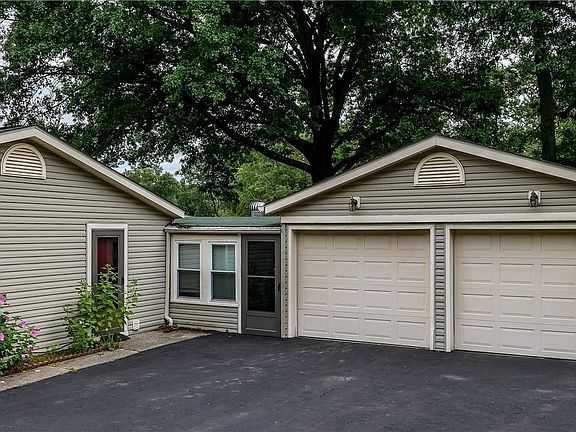 3rd image of 3627 Northport Dr