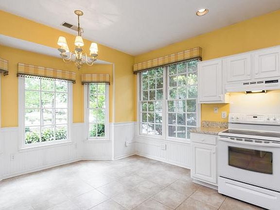 5th image of 78 Park Village Ln