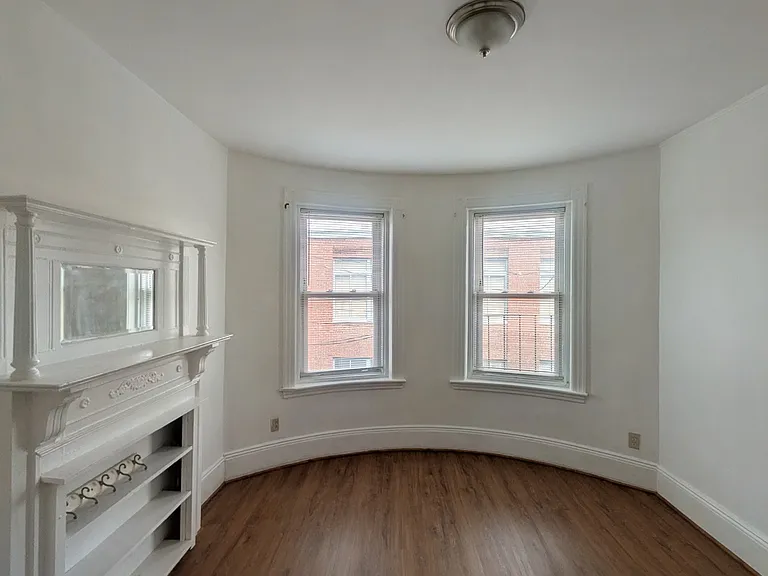 11 Linden St #2 — Photo 2