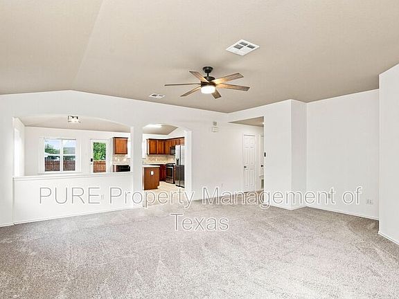 3rd image of 3232 Clinton Pl