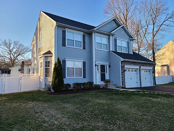 4th image of 20 Bellemeade Trl