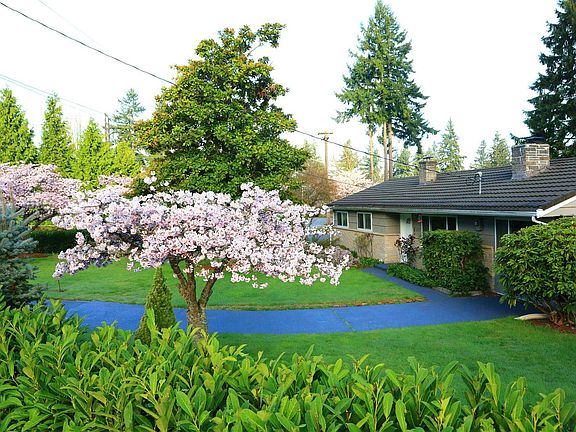 2nd image of 3777 138th Pl SE