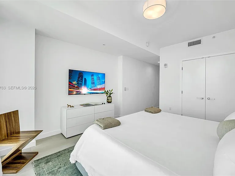 9201 E Bay Harbor Dr #Penthouse 809 — Photo 49