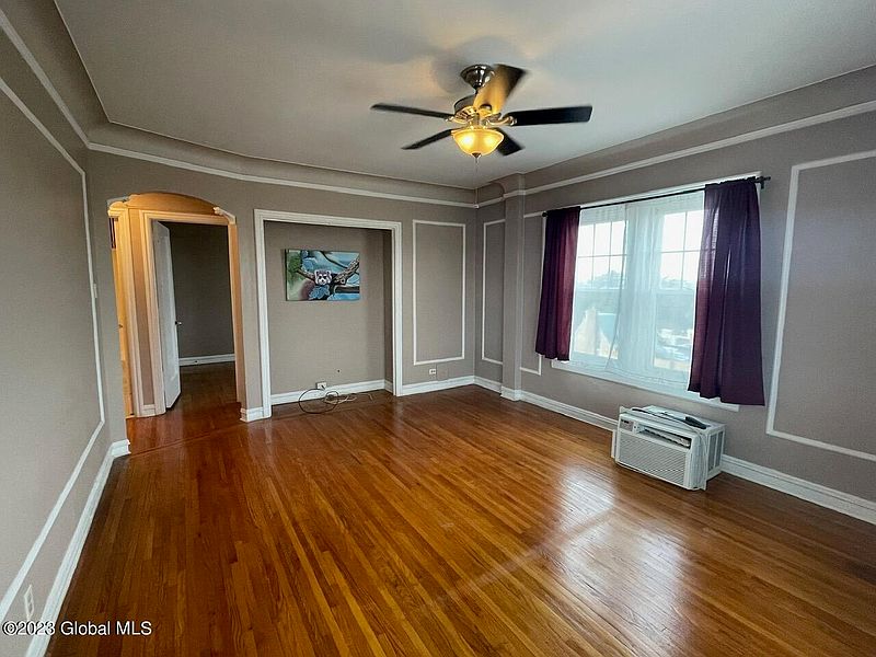 5th image of 399 State St #905