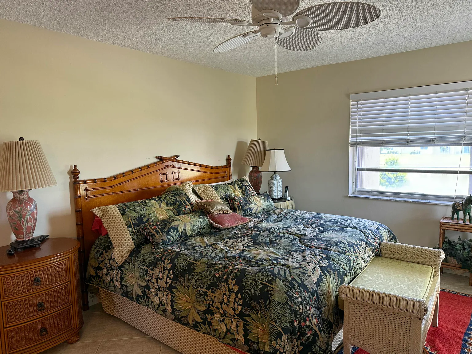 2 bed, 2.0 bath, 1221 sqft, $2,100 — Photo 2
