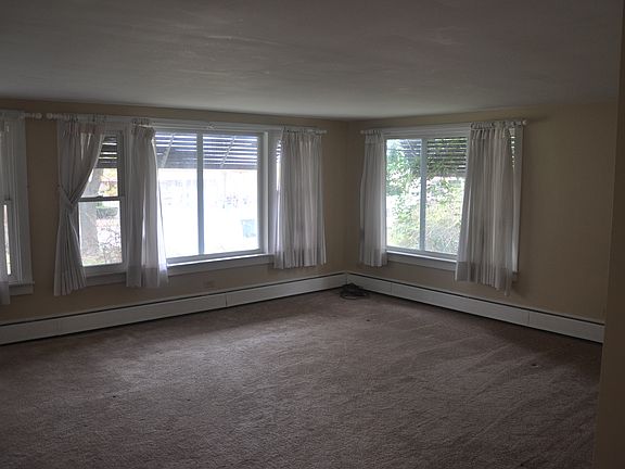 5th image of 119-121 N Batavia Ave