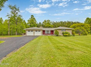 1634 Deer Lodge Hwy, Sunbright, TN 37872