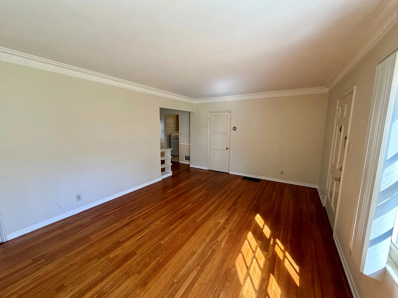 800-804 Orange Grove (396) - Unit 802 — Photo 3