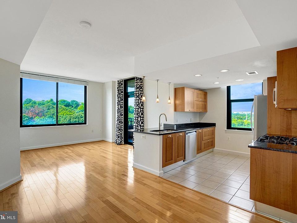 1st image of 2451 Midtown Ave #1319