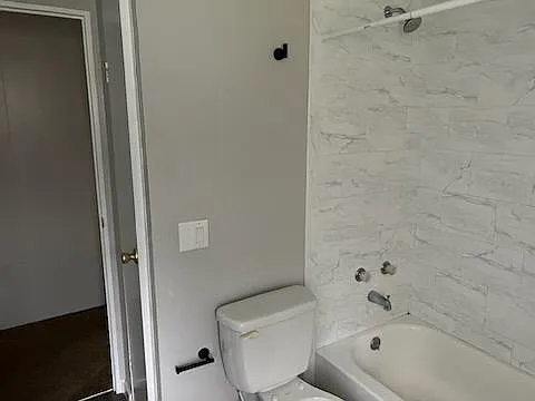 2 bed, 1.5 bath, $1,275 — Photo 2