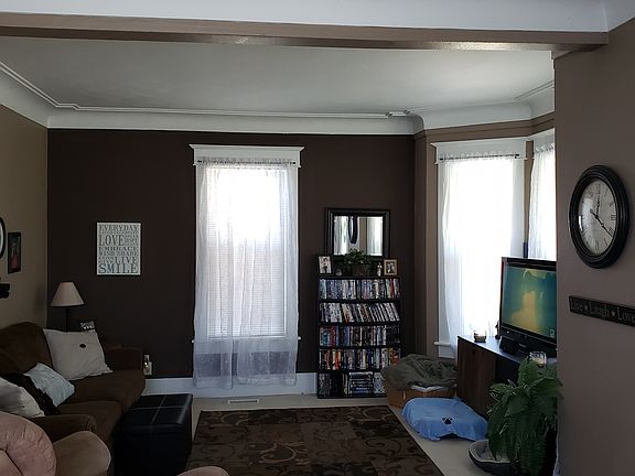 5th image of 235 W Willow St