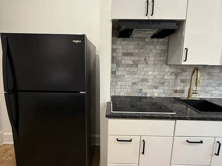 1017 Washington St #1 — Photo 10