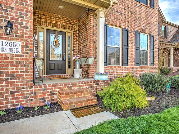 3rd image of 12650 Sandburg Ln