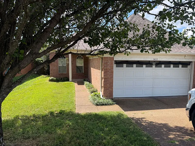 1411 Charles Bryan Rd — Photo 1