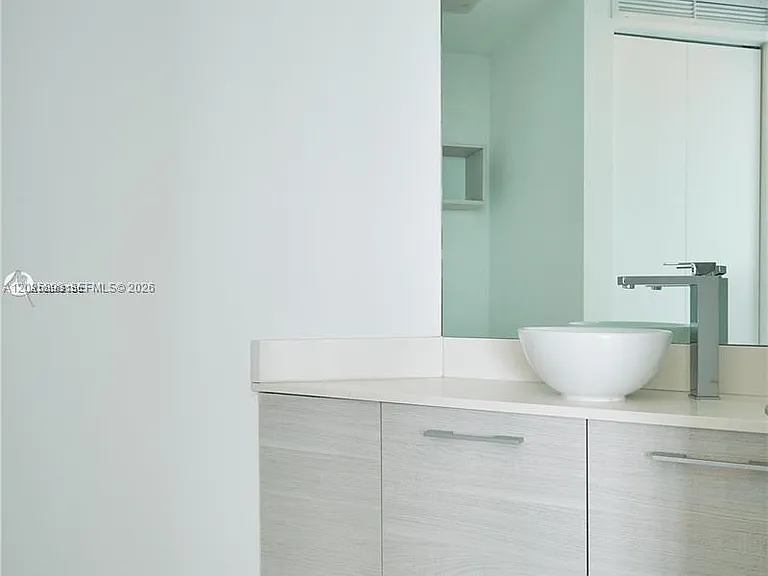 650 NE 32nd St #1208 — Photo 14