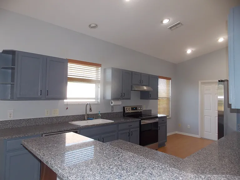 1874 W Angelica Loop — Photo 5