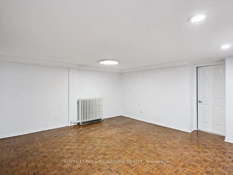 12 Castle View Ave #LOWER — Photo 5