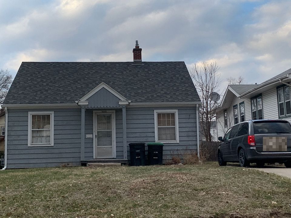2nd image of 2422 Mary St