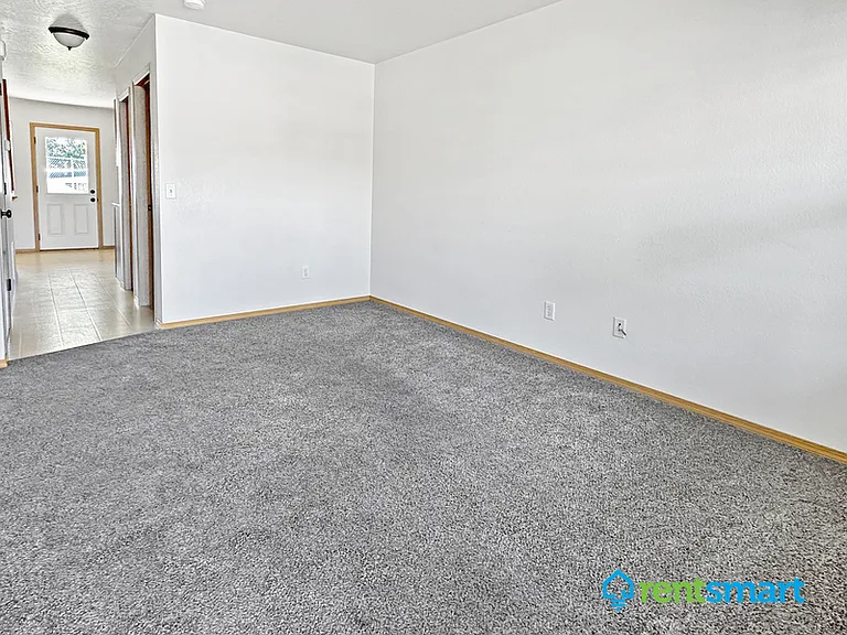 2201 Railroad St W #202 — Photo 3
