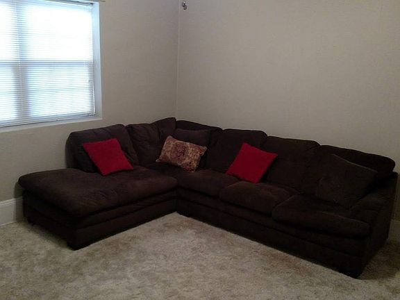 2nd image of 1025 Wheeling Ave #1