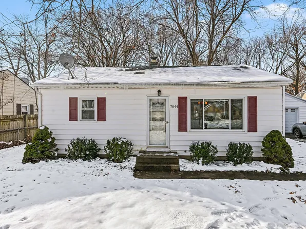 7644 Garden Ln, Portage, MI 49002