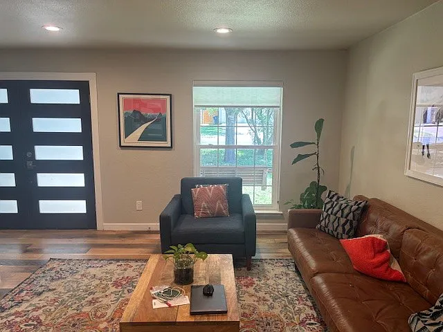 7208 Geneva Dr — Photo 5