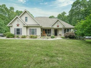 317 Georgee Rd, Jamestown, TN 38556