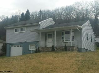 255 Haymond Rd, Grafton, WV 26354