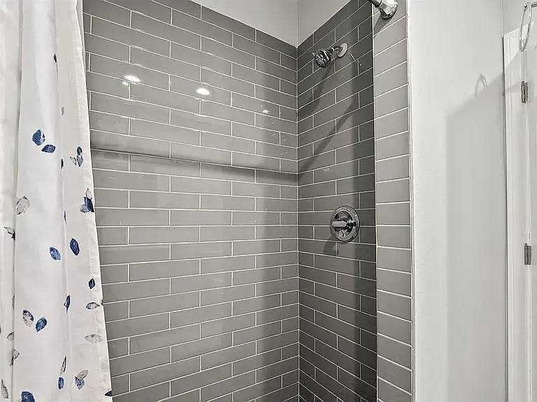 5955 Colfax Ave — Photo 17