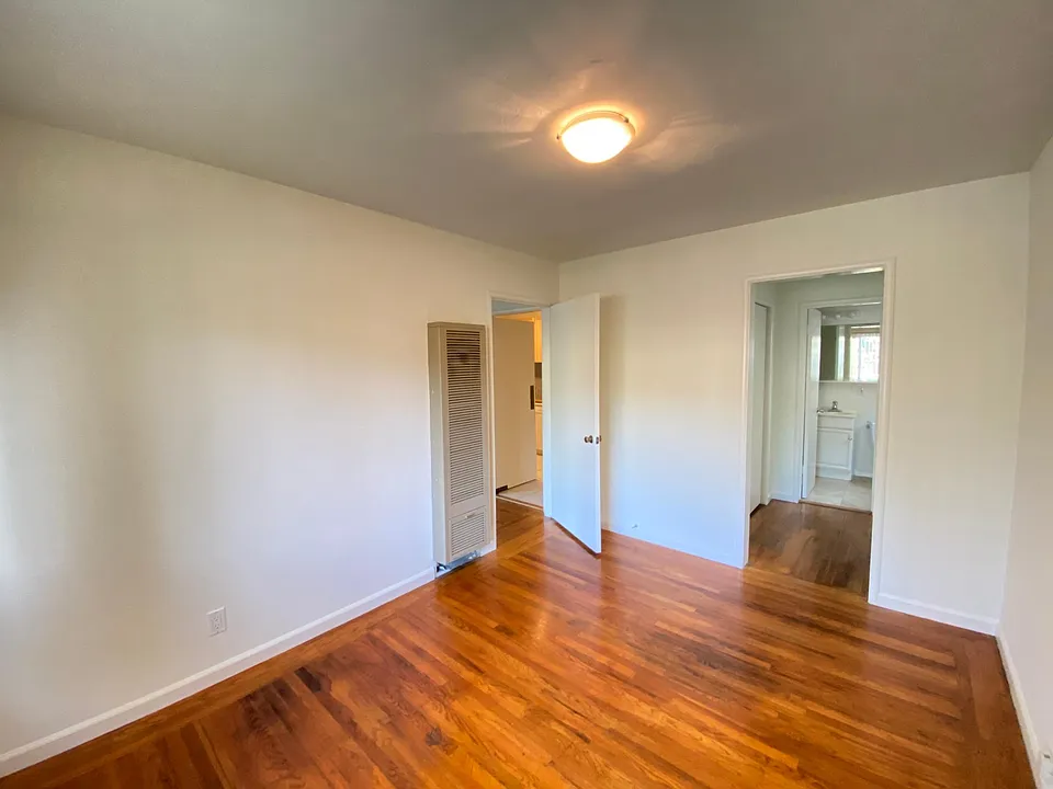 855 Fremont St #1