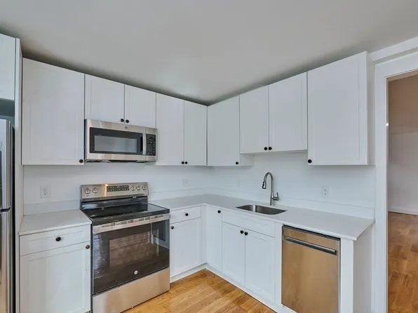 50 Division St, Chelsea, MA 02150