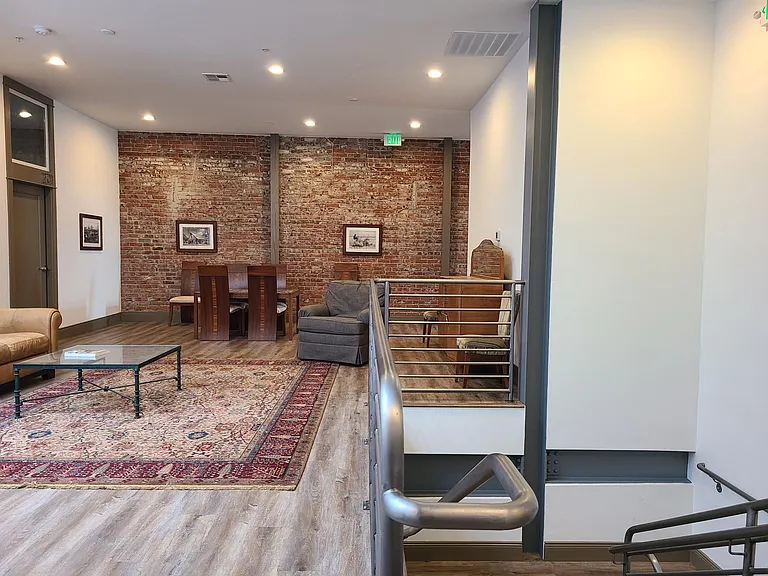 401 2nd St #206 — Photo 20
