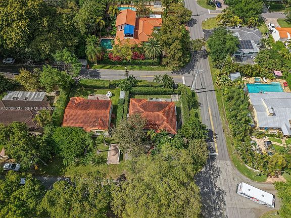 4th image of 4401 SW 16th St