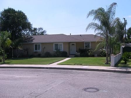 3rd image of 732 Altura Ct