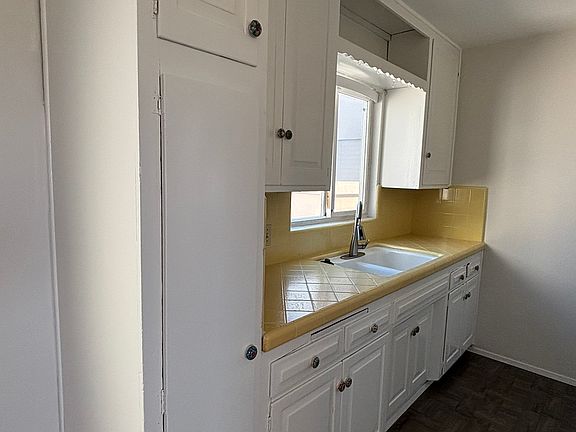 4th image of 5134 Saratoga Ave #2