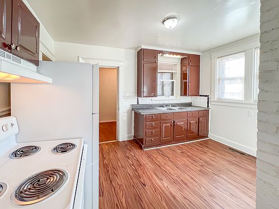 5th image of 2418 Lamberts Ave